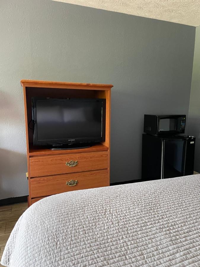 Adamsville Deerfield Inn المظهر الخارجي الصورة